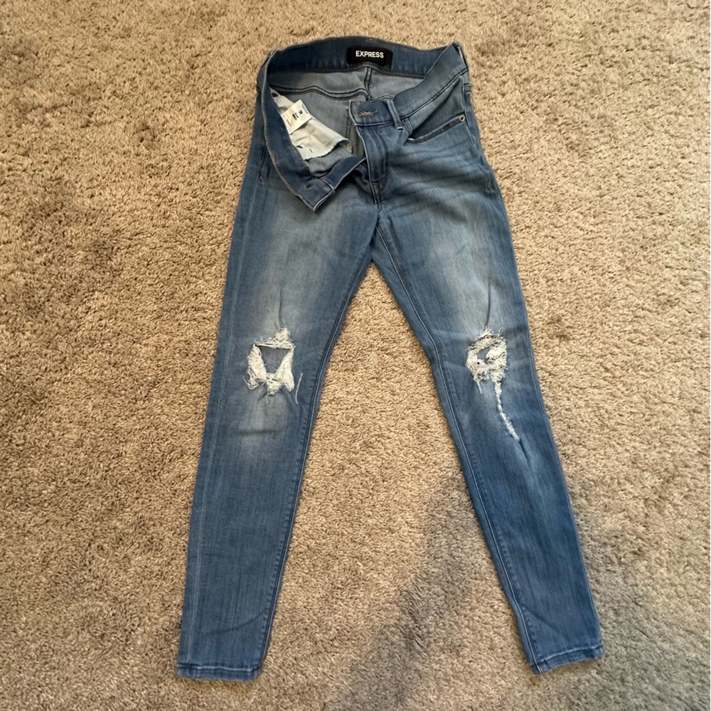 Distressed Blue Jeans/jeggings express